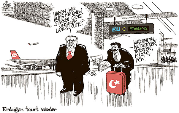  Oliver Schopf, politischer Karikaturist aus Österreich, politische Karikaturen, Illustrationen Archiv politische Karikatur Europa Türkei eu tuerkei 2018 TÜRKEI ERDOGAN WAHLEN WAHLKAMPF AUFTRITT EUROPA REDE FLUGHAFEN GEHIRNWÄSCHE KOFFER TROLLEY MANIPULATION  

