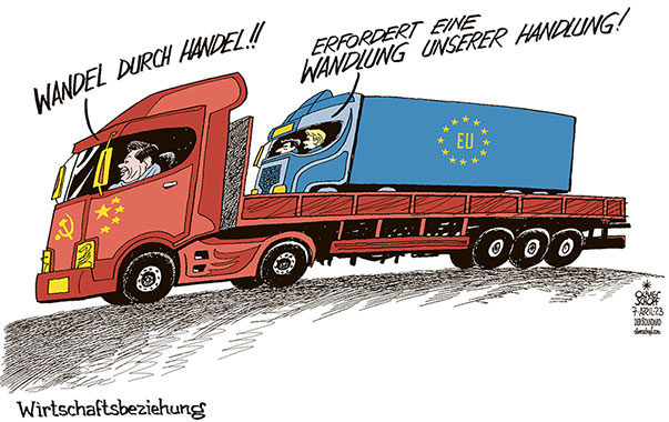 Oliver Schopf, politischer Karikaturist aus Österreich, politische Karikaturen aus Österreich, Karikatur Cartoon Illustrationen Politik Politiker Europa 2023: EU EUROPÄISCHE UNION CHINA XI JINPING MACRON VON DER LEYEN WIRTSCHAFTSBEZIEHUNG WANDEL DURCH HANDEL LKW HUCKEPACK ABHÄNGIGKEIT 


