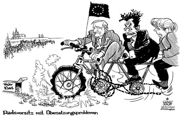  Oliver Schopf, politischer Karikaturist aus Österreich, politische Karikaturen aus Österreich, Karikatur Illustrationen Europa 2009: wortwitz radvorsitz mit übersetzungsproblemen eu-ratvorsitz
eu, europäische union tschechien, topolánek, klaus, rad, sarkozy, merkel, uebersetzungsprobleme Politik Politiker 


   