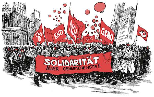 Oliver Schopf, politischer Karikaturist aus Österreich, politische Karikaturen aus Österreich, Karikatur Cartoon Illustrationen Politik Politiker international 2015 1 MAI AUFMARSCH KUNDGEBUNG TAG DER ARBEIT GEHEIMDIENSTE NSA GCHQ BND HNaD SOLIDARITAET   




 